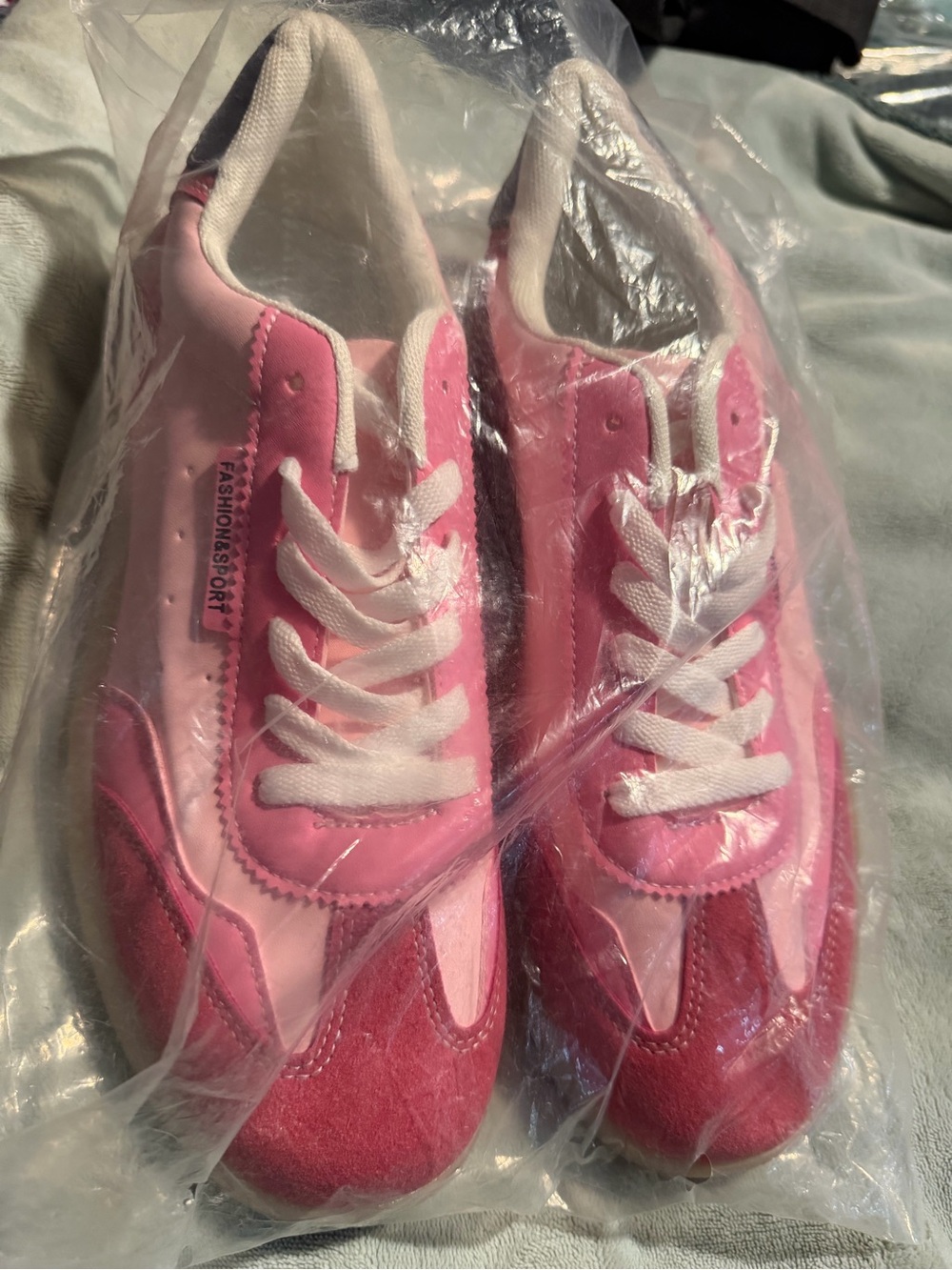 Pink Women “Fashion & Sport lightweight comfort casual tennis shoes size 11.5